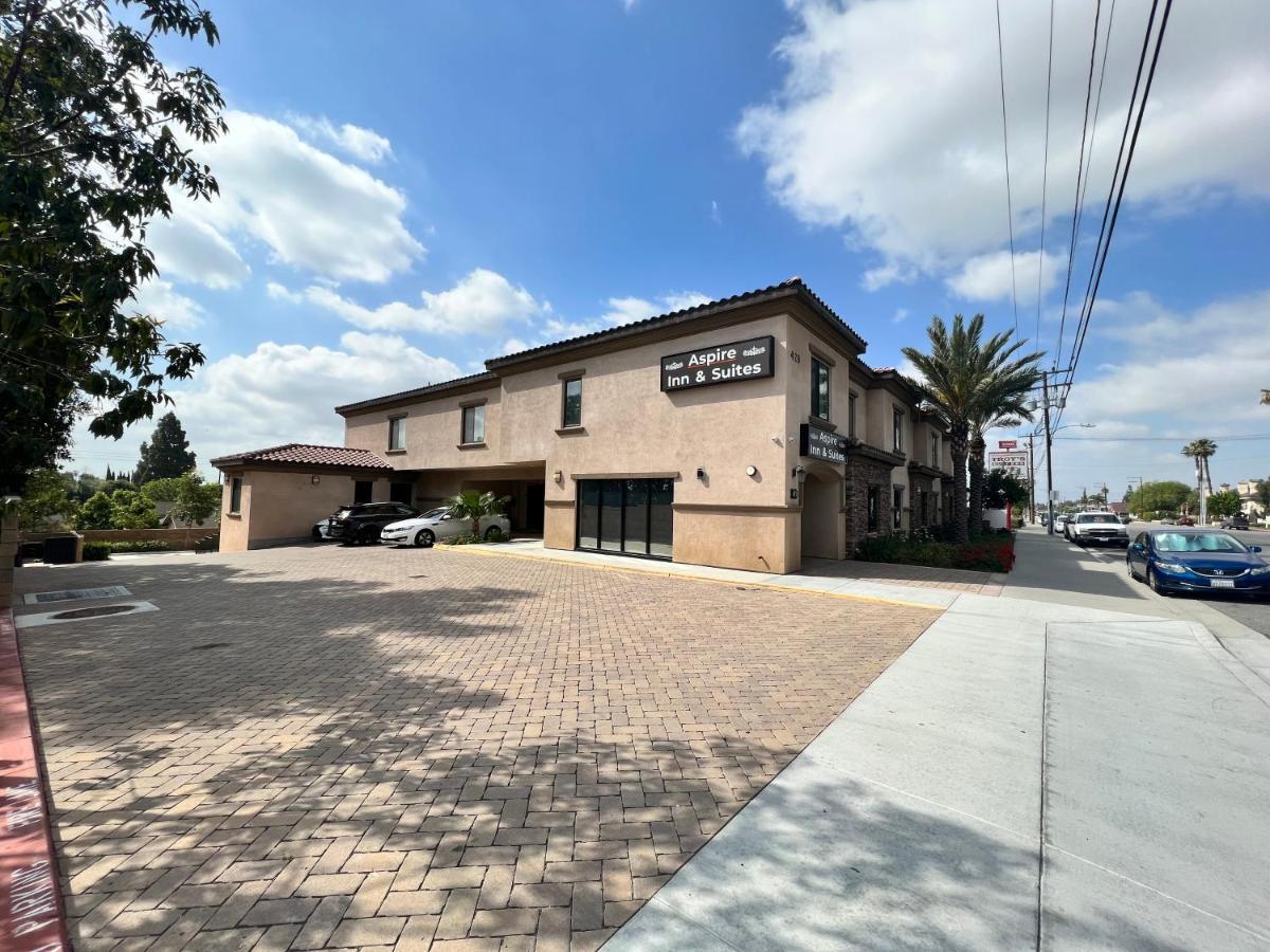 Aspire Inn & Suites Orange Exterior photo